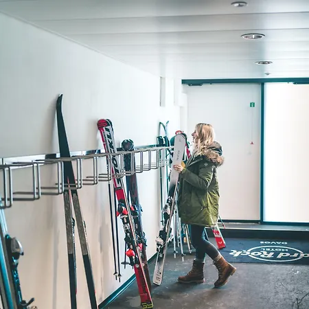 达沃斯硬石酒店 4*